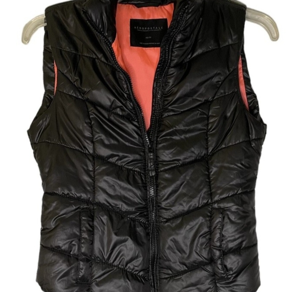 Aeropostale Women's Black and Pink Puffer Vest